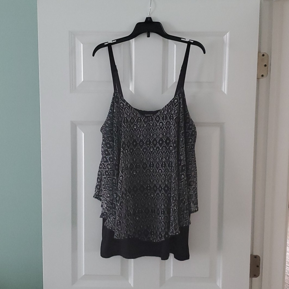 Black skull 💀 print tank